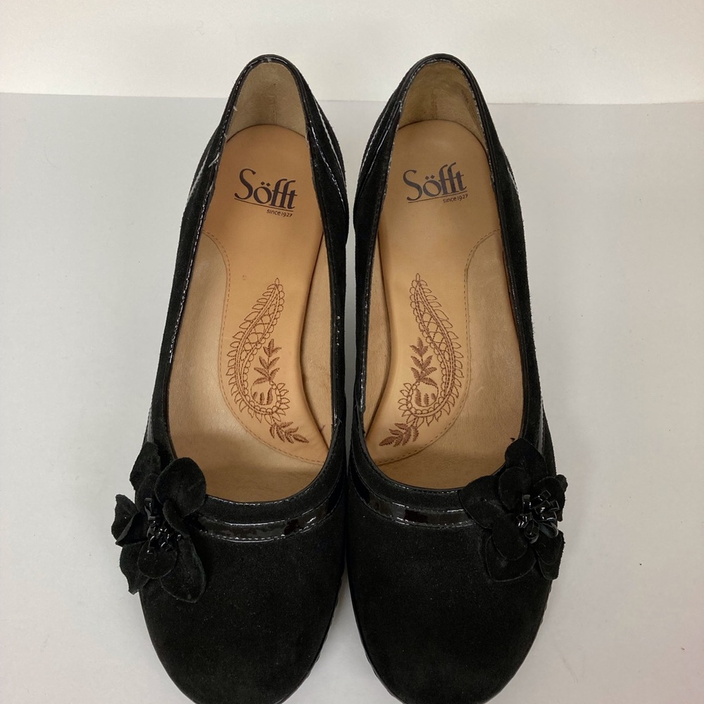Sofft Black Suede Shoes With Flower Details NWOT